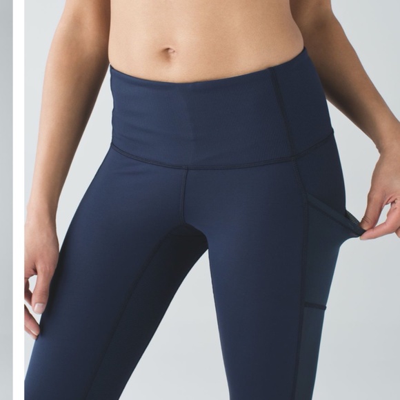 Lululemon Seek the Heat Crop in Inkwell - Picture 3 of 5